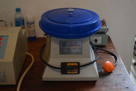 點(diǎn)擊查看詳細(xì)信息<br>標(biāo)題：Polishing machine 閱讀次數(shù)：1855